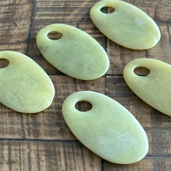 Natural Oval Lemon Jade Pendants - Perfect for wire wrapping or jewelry making - Picture 2 of 7